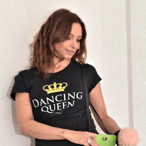 Dame in Dancing Queen T-Shirt Schwarz Damen